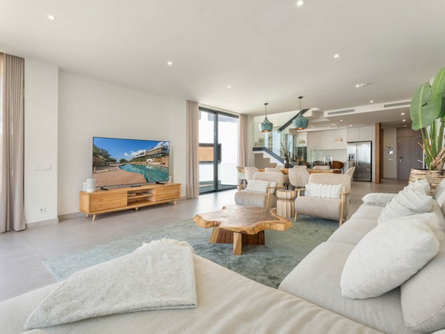 Apartamento con 3 Dormitorios  en Artola