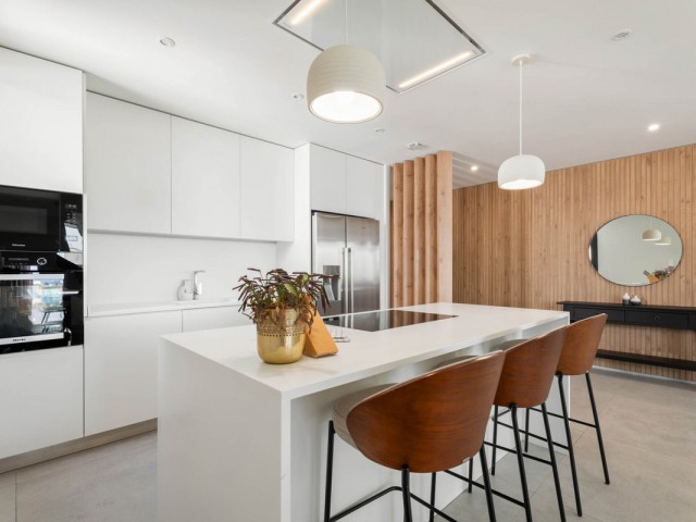Apartamento con 3 Dormitorios  en Artola