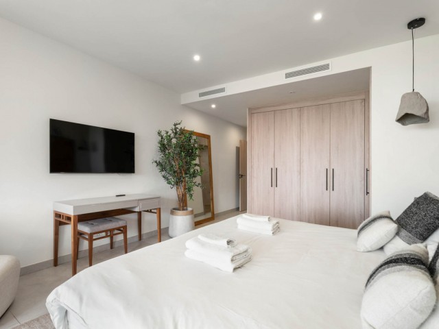 Apartamento con 3 Dormitorios  en Artola