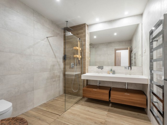Apartamento con 3 Dormitorios  en Artola