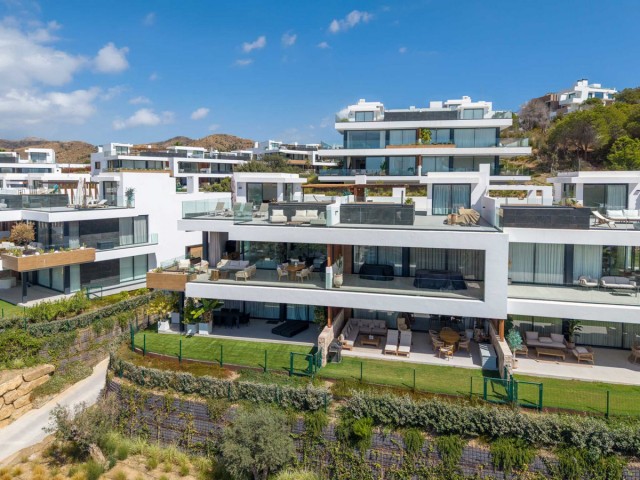 Apartamento con 3 Dormitorios  en Artola