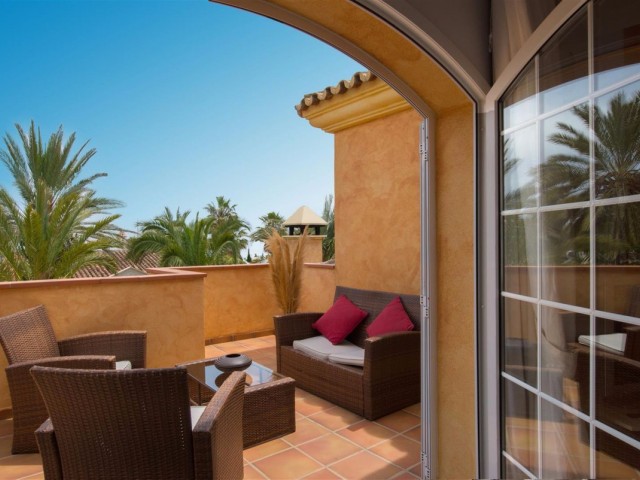 6 Bedrooms Villa in Marbesa