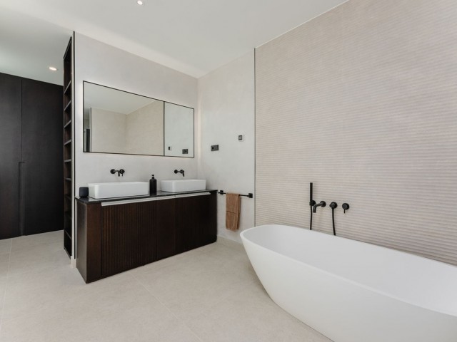 Appartement avec 3 Chambres  à Cabopino