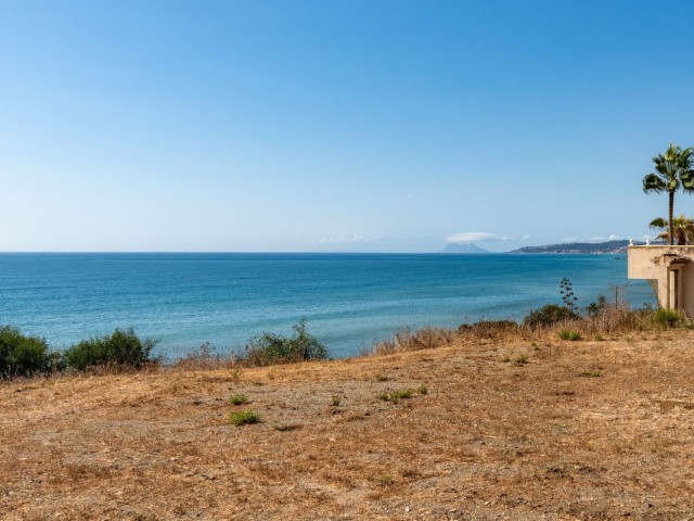 4 Bedrooms Villa in Estepona