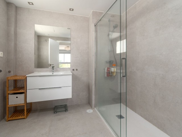 Apartamento con 3 Dormitorios  en El Chaparral
