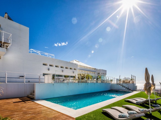 7 Bedrooms Villa in Estepona