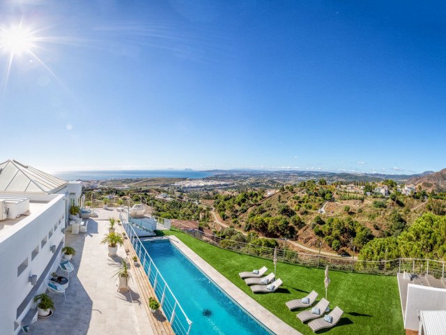 7 Bedrooms Villa in Estepona