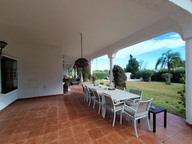 6 Bedrooms Villa in Atalaya
