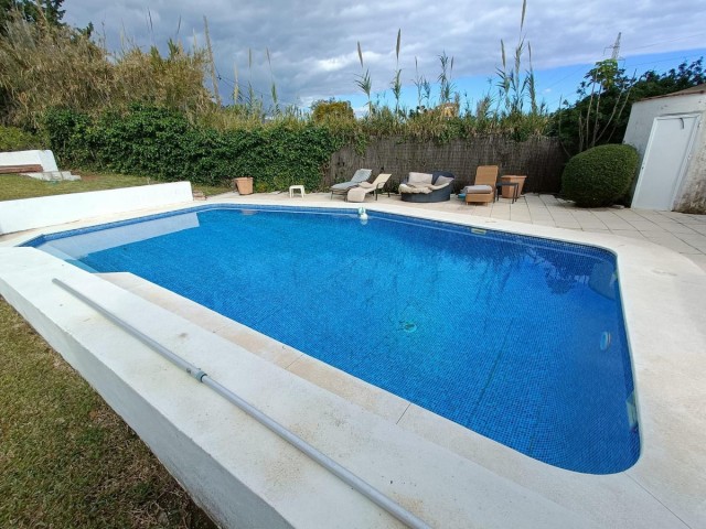 6 Bedrooms Villa in Atalaya
