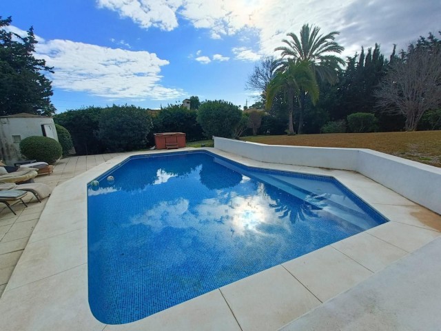6 Bedrooms Villa in Atalaya