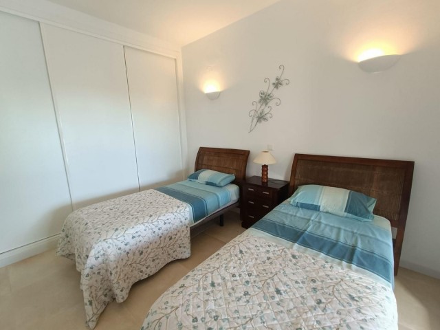 6 Bedrooms Villa in Atalaya