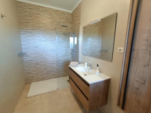 6 Bedrooms Villa in Atalaya