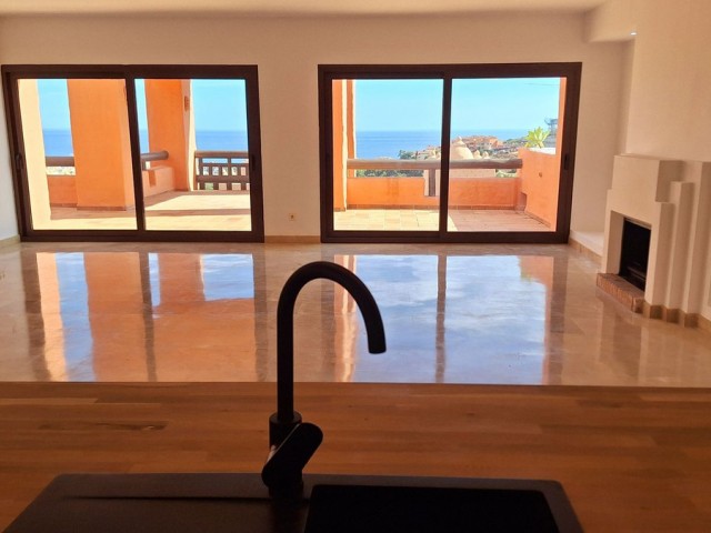 Penthouse in La Duquesa