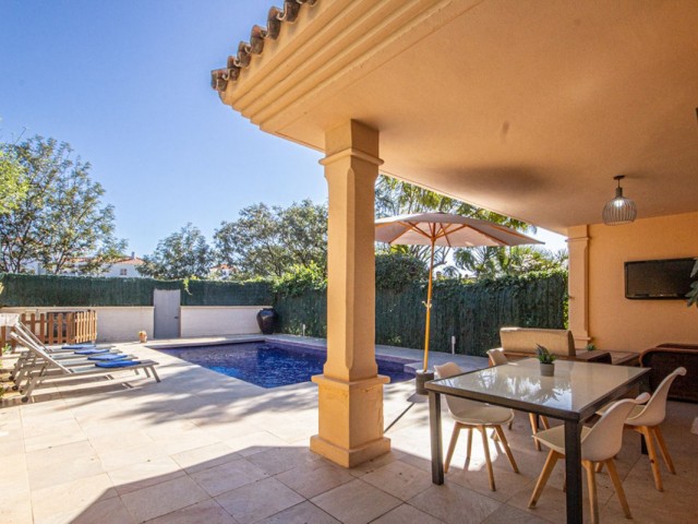 4 Schlafzimmer Villa in Riviera del Sol