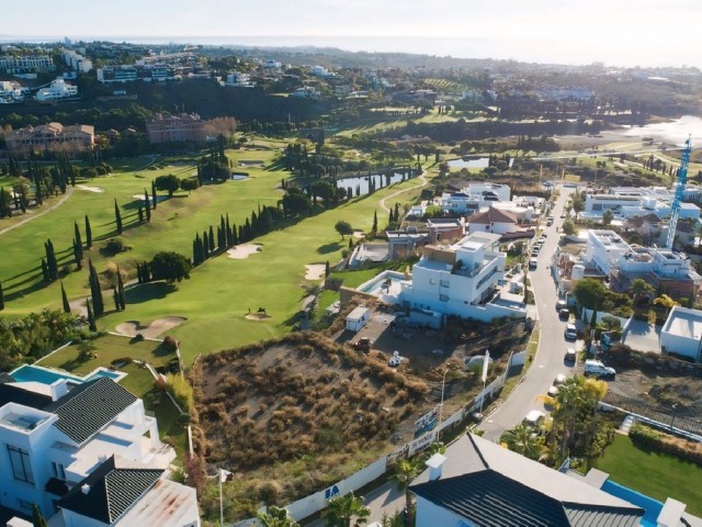  Plot in Los Flamingos