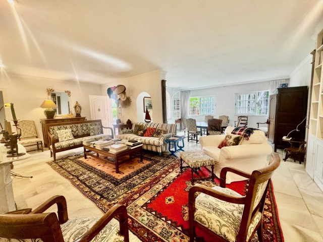 6 Bedrooms Villa in San Pedro de Alcántara