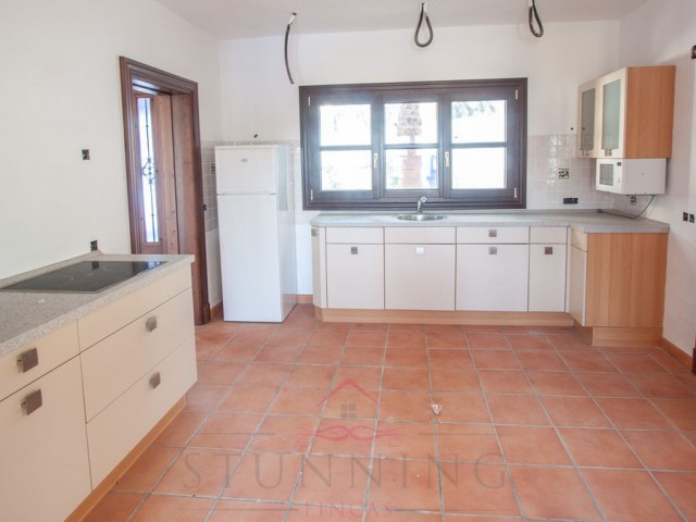 4 Schlafzimmer Villa in Casares