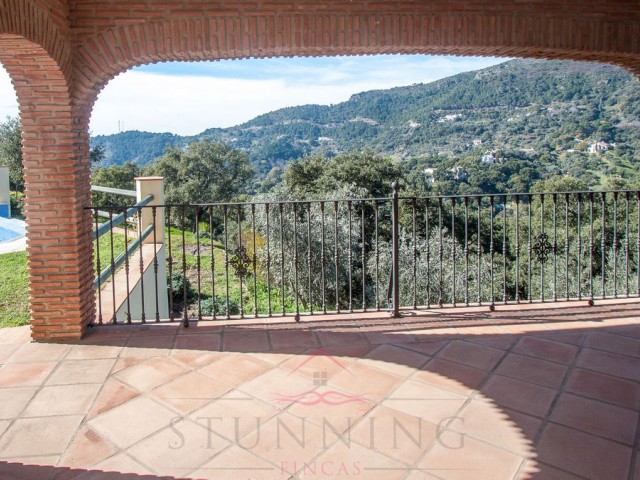 4 Schlafzimmer Villa in Casares