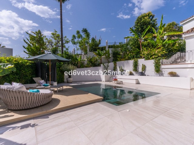 5 Slaapkamer Villa in Nueva Andalucía