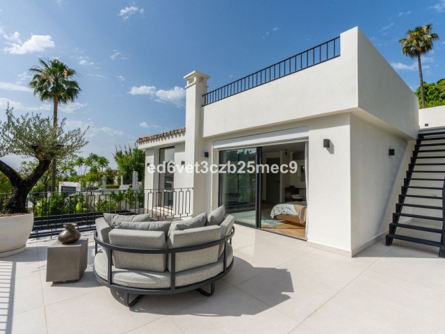 5 Slaapkamer Villa in Nueva Andalucía