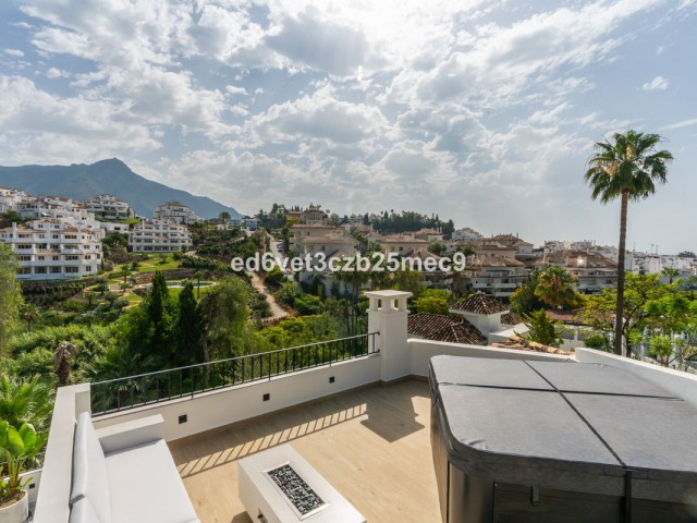 5 Slaapkamer Villa in Nueva Andalucía