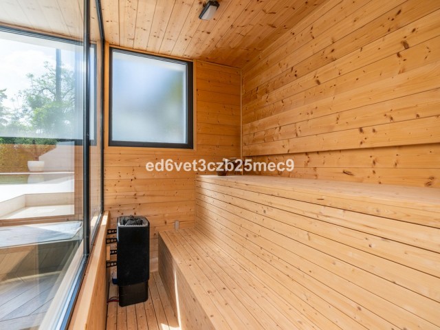 5 Slaapkamer Villa in Nueva Andalucía