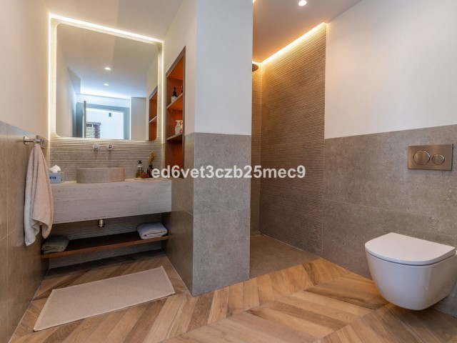 5 Slaapkamer Villa in Nueva Andalucía