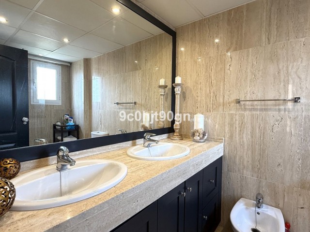 Appartement avec 2 Chambres  à Elviria