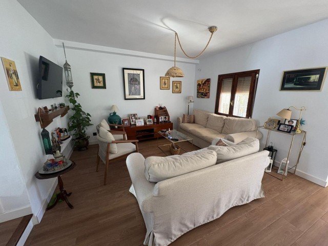 Villa con 4 Dormitorios  en La Colina