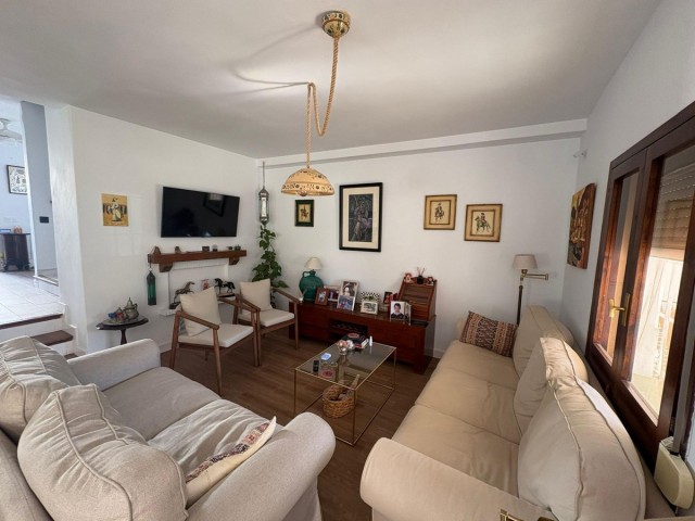 Villa con 4 Dormitorios  en La Colina