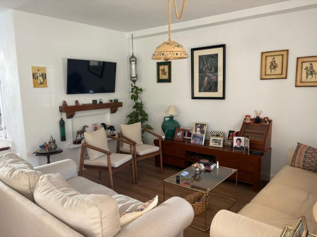 Villa con 4 Dormitorios  en La Colina