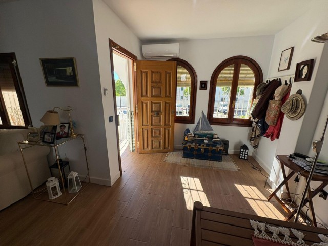 Villa avec 4 Chambres  à La Colina