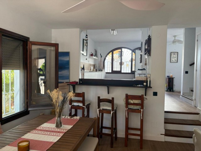 4 Bedrooms Villa in La Colina