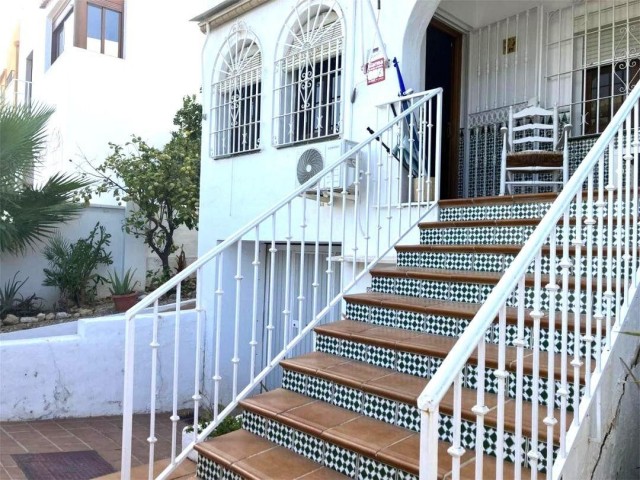 Villa avec 4 Chambres  à La Colina