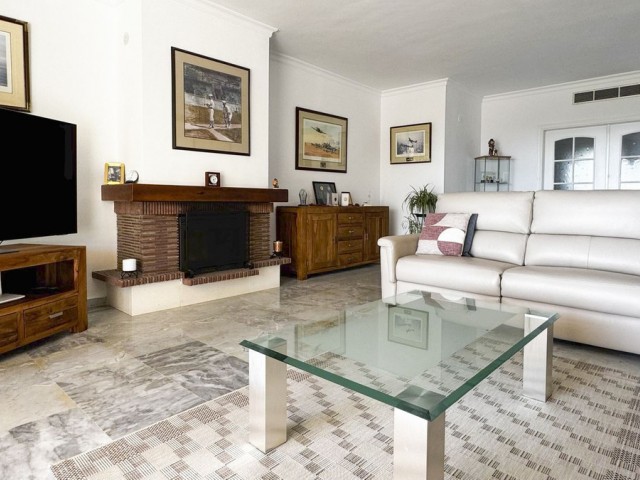 Apartamento con 3 Dormitorios  en Alhaurin Golf