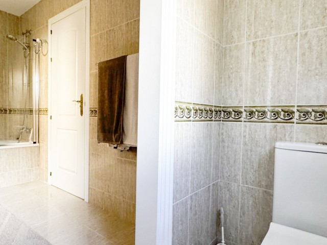 Apartamento con 3 Dormitorios  en Alhaurin Golf