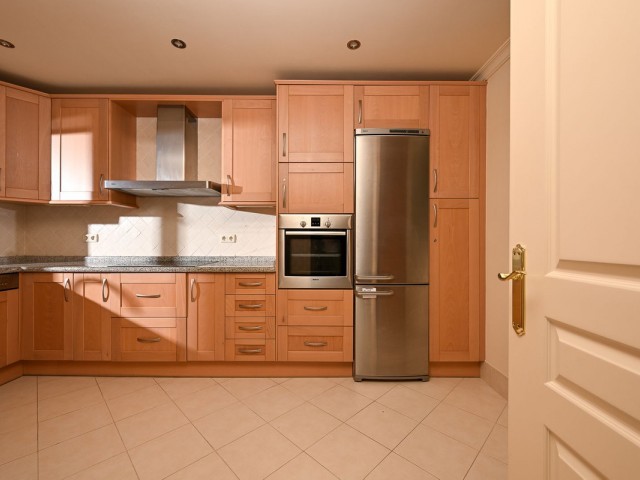 3 Bedrooms Apartment in Benahavís