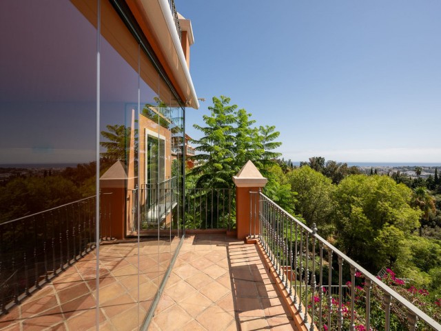 3 Bedrooms Apartment in Benahavís