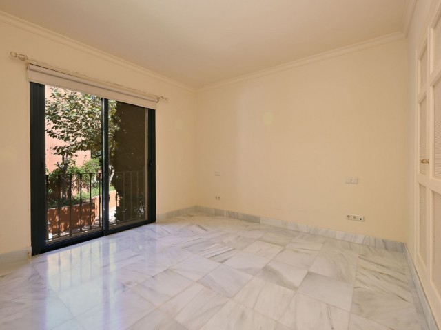 3 Bedrooms Apartment in Benahavís