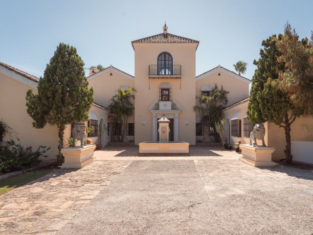 Villa avec 4 Chambres  à La Duquesa