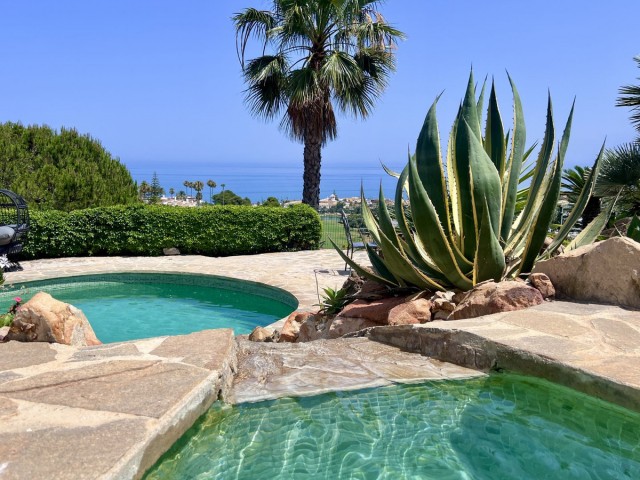 Villa avec 4 Chambres  à La Duquesa