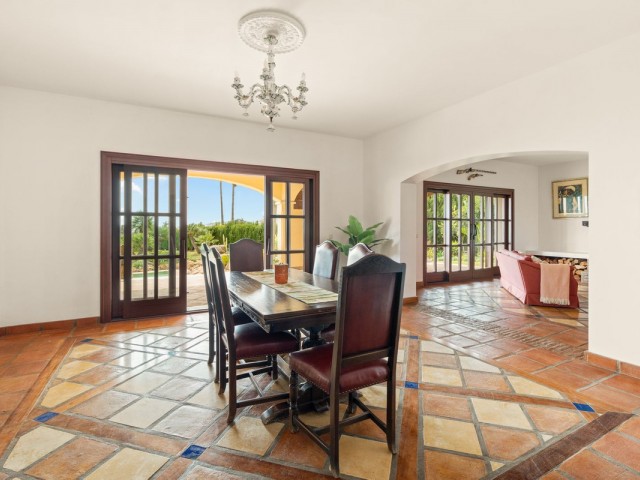 Villa avec 4 Chambres  à La Duquesa