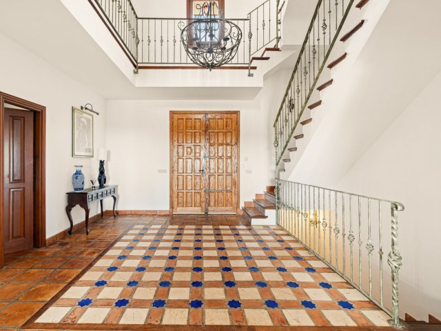 Villa avec 4 Chambres  à La Duquesa