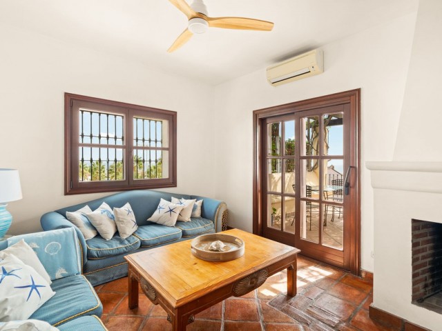Villa avec 4 Chambres  à La Duquesa