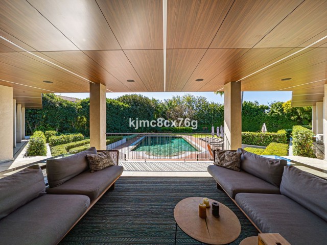 10 Slaapkamer Villa in Guadalmina Baja