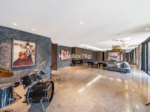 10 Slaapkamer Villa in Guadalmina Baja