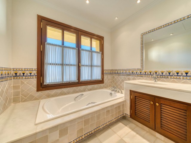 6 Sovrums Villa i La Zagaleta