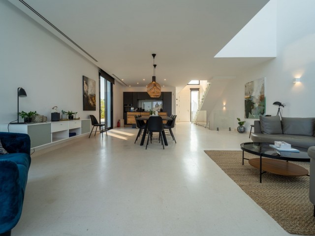 5 Soveroms Villa i Cabopino