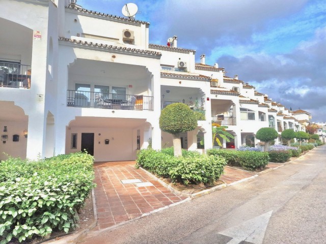 Maison mitoyenne avec 3 Chambres  à Mijas