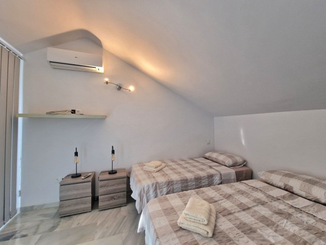 Maison mitoyenne avec 3 Chambres  à Mijas